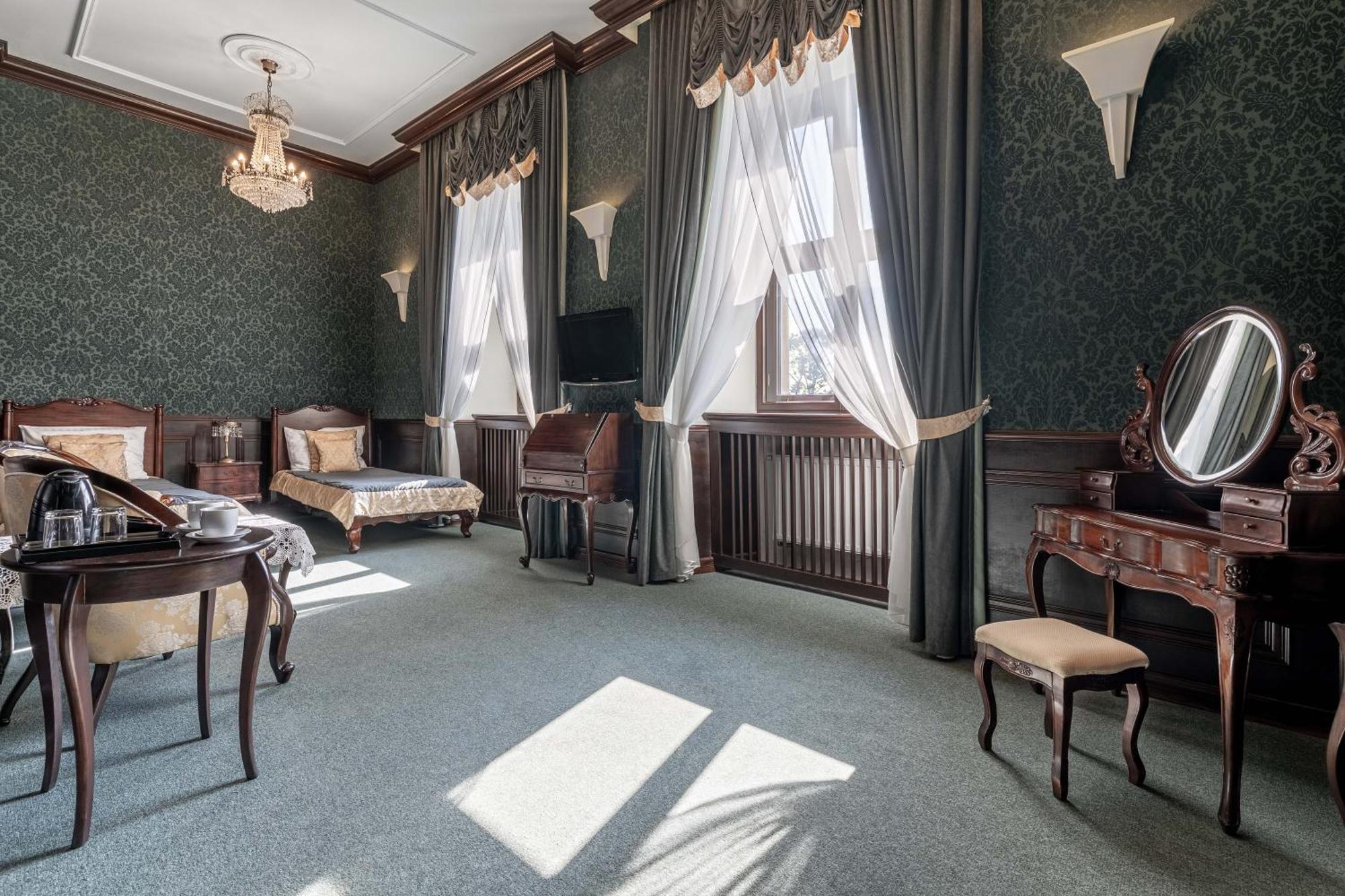 Zamek Uniejow Lejlighedshotel Eksteriør billede